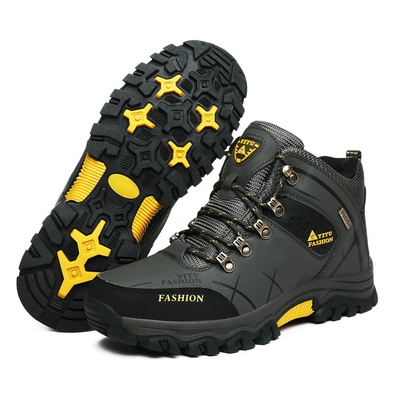 OUTDOOR TACTICAL BOOTS